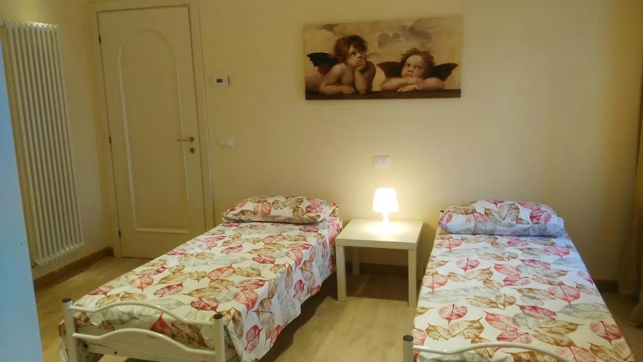 B&B Biancaluna Lendinara Bed & Breakfast